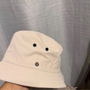 Lululemon Athletica Bucket Hat
Adults Unisex One Size